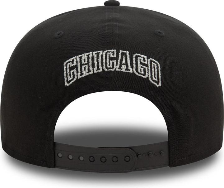 Actual product image New Era 9Fifty Snapback Cap CHAMPIONS Chicago Bulls - M/L (M, L)