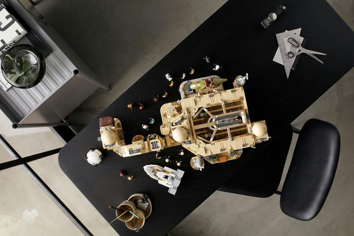 Produktbild LEGO Mos Eisley Cantina (75290, LEGO Star Wars, LEGO Seltene Sets)