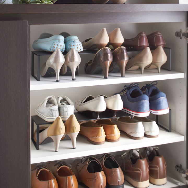 Actual product image Yamazaki FRAME pull-out shoe rack (60 x 12 x 10 cm)