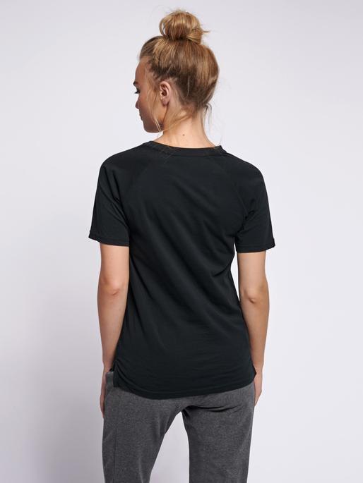 Actual product image hummel Zenia T-Shirt S/S (S)