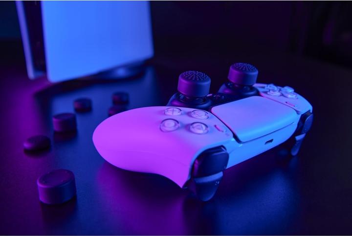 Immagine prodotto Urage Set di attacchi per stick di controllo 8in1 per PlayStation/Xbox (Xbox Series X, PS5)