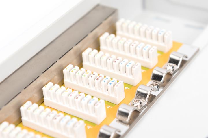 Immagine prodotto Digitus CAT 6 Patch Panel schermato a 8 porte RJ45 8P8C LSA 1U 25,4cm 10inch Rack Mount Colore Grigio RAL