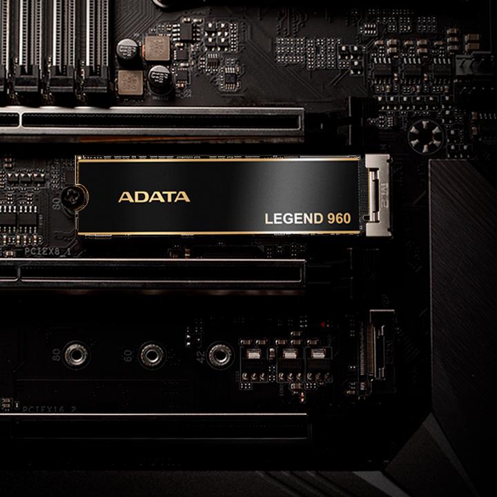 Produktbild Adata Legend 960 (4000 GB, M.2 2280)