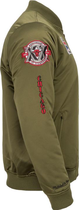 Immagine prodotto Mitchell & Ness Bomber in raso M&N - PATCHES Chicago Bulls oliva - L (L)