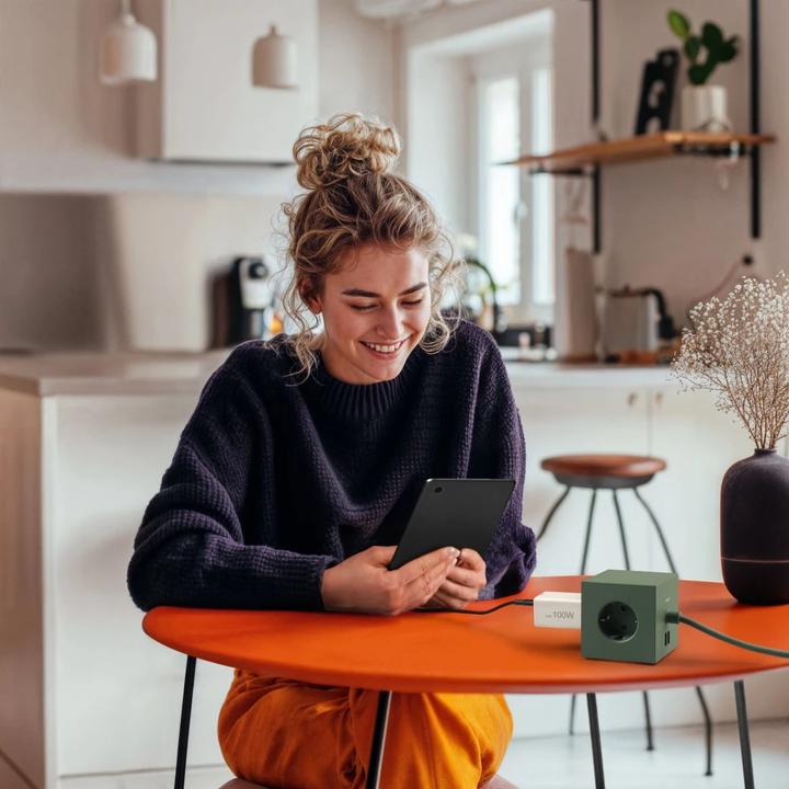 Produktbild Hama Schnellladegerät GaN, 2x USB-C PD, 1x USB-A Q (100 W)
