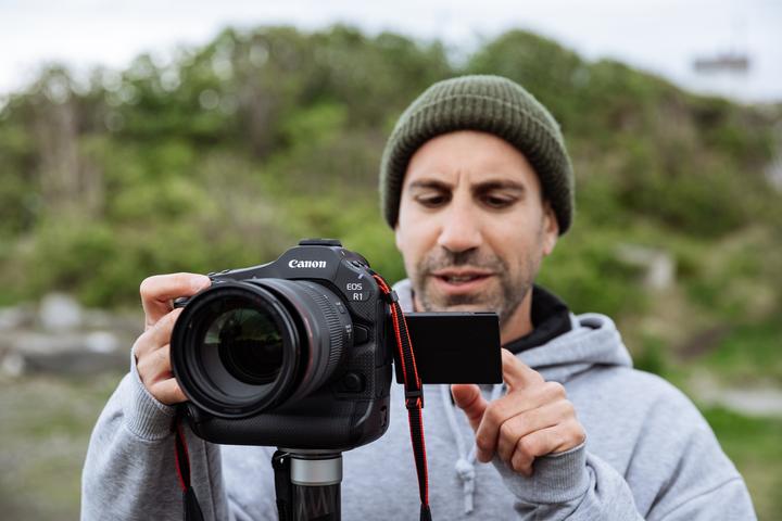 Actual product image Canon EOS R1 (24.20 Mpx, Full frame)