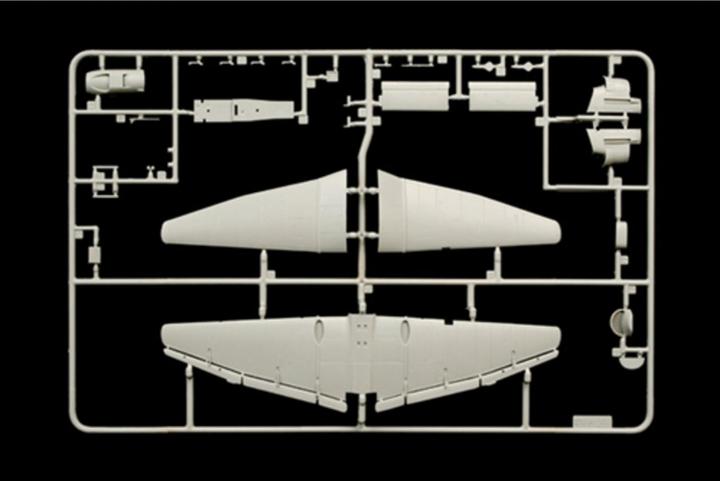 Actual product image Italeri Ju-87 B2 Stuka