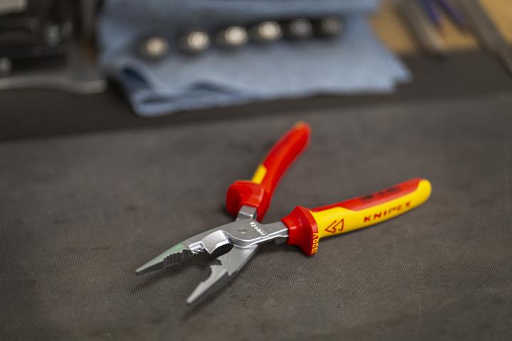 Immagine prodotto Knipex Pinza per elettroinstallazioni (200 mm)