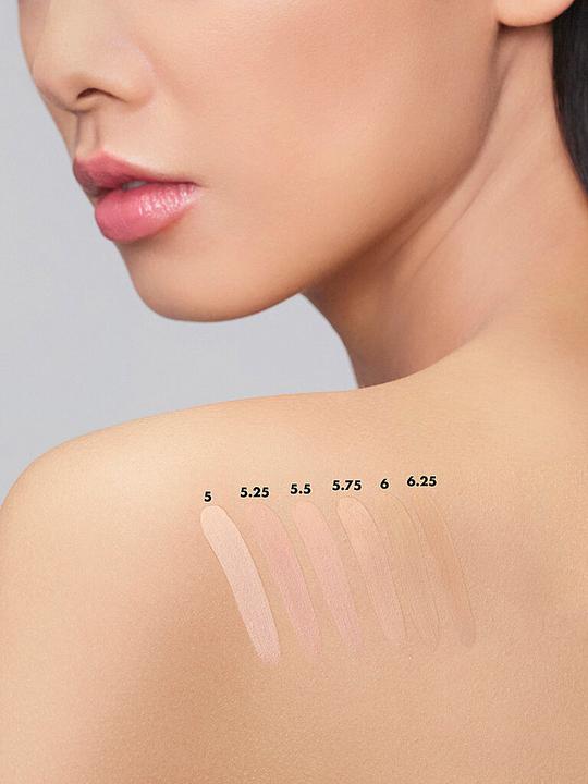 Actual product image Giorgio Armani Luminous Silk Foundation (Tan)