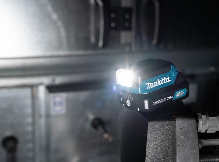 Actual product image Makita DEAML103 Rechargeable LED Spotlight 12V MAX (100 lm)