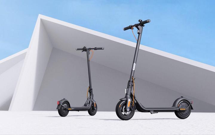 Produktbild Segway-Ninebot F2 Plus D (20 km/h, 55 km, 400 W)