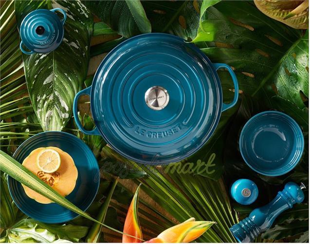 Actual product image Le Creuset Signature (20 cm, Casserole + Stewpot, Cast iron, Enamel)
