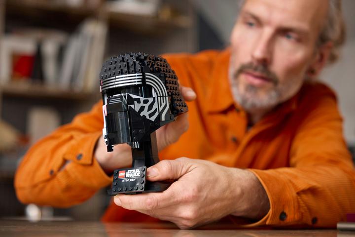 Image du produit LEGO Casque Kylo Ren (75415, LEGO Star Wars)