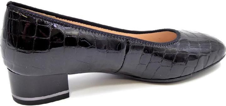 Actual product image Ara Pumps (40)