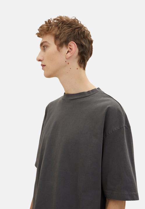 Actual product image Tom Tailor Shirt Oversized-T-Shirt mit Rundhalsausschnitt aus Baumwolljersey (L)