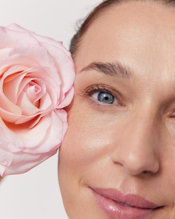 Actual product image NIVEA Rose Water Cleansing Wipes (Cleaning cloths)