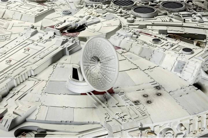 Produktbild Revell Millenium Falcon