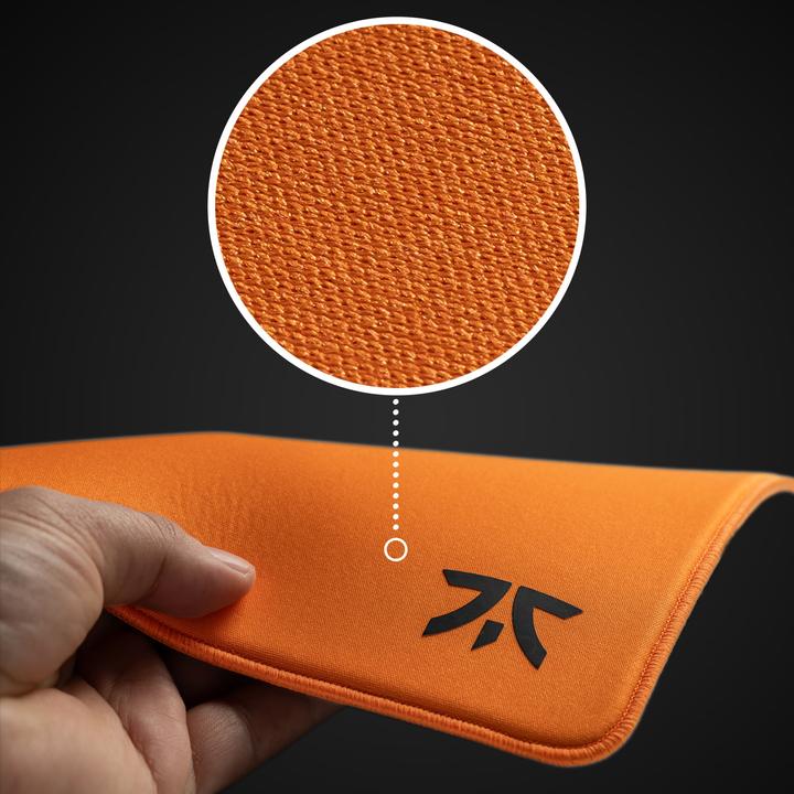 Produktbild Fnatic Max Focus 3 XL Pro Gaming Mouse Mat, Sunrise Orange Smooth Cloth Control Surface, Water Resis (XL)