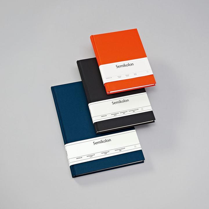 Actual product image Semikolon Classic (A5, Dotted, Hardcover)