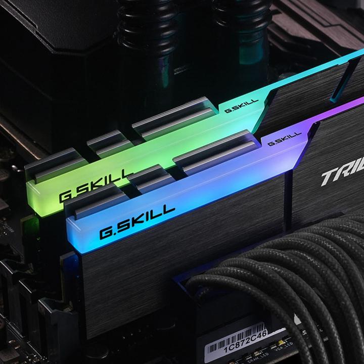 Produktbild G.Skill Trident Z RGB (2 x 16GB, 3200 MHz, DDR4-RAM, DIMM)