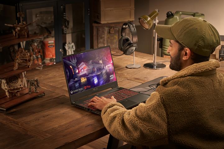 Actual product image ASUS TUF Gaming A17 RTX 4050 (17.30", AMD Ryzen 7 7435HS, 16 GB, 1000 GB, DE)