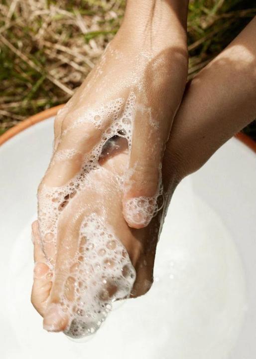 Actual product image Björk & Berries Botanist Hand & Body Wash (400 ml)