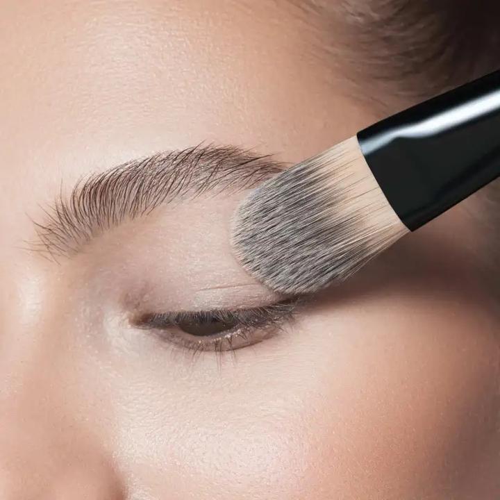 Actual product image Artdeco Make-up Brush (Foundation)