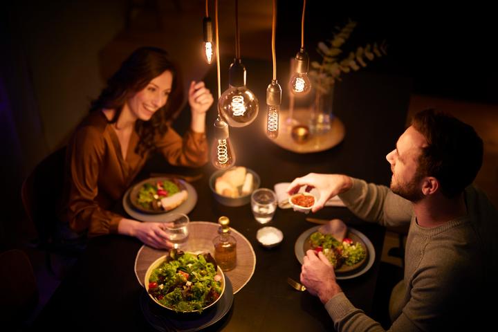 Produktbild Philips Lampe (E27, 5 W, 250 lm, 1 x, F)