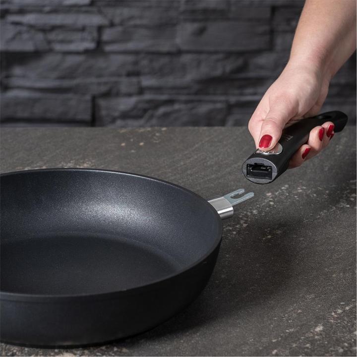 Actual product image Kuhn Rikon Titanio Star (28 cm, Frying pan, Aluminium)