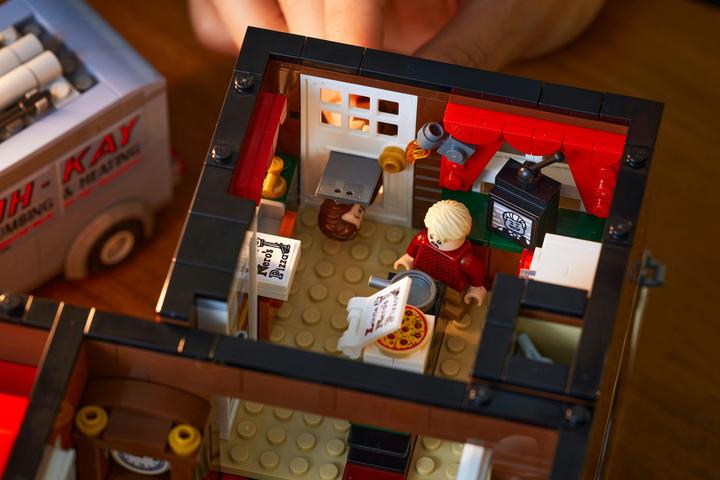 Image du produit LEGO Home Alone (21330, LEGO Ideas, LEGO difficiles à trouver)