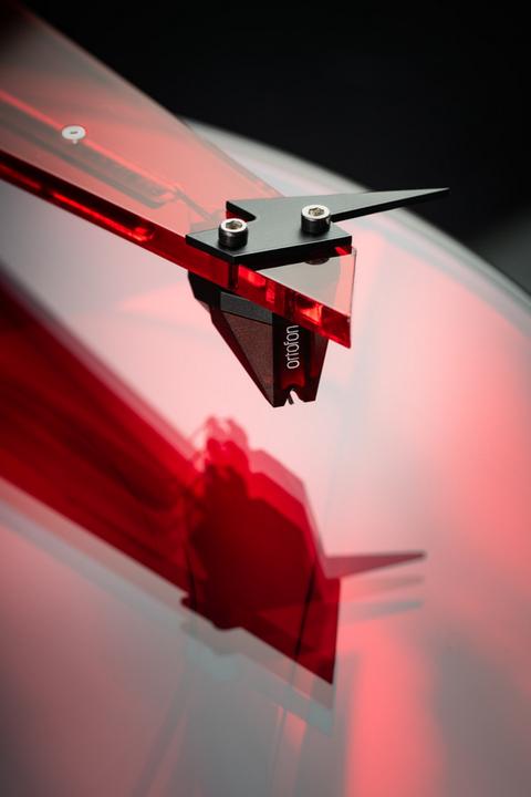 Actual product image Pro-Ject AC/DC Turntable Artist Collection -