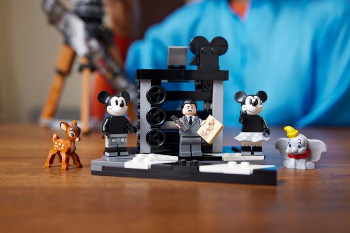 Actual product image LEGO Camera - Homage to Walt Disney (43230, LEGO Rare Sets, LEGO Disney)