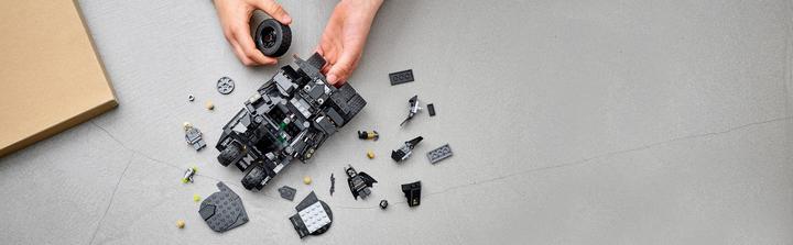 Actual product image LEGO Batmobile Tumbler: Scarecrow Showdown (76239, LEGO DC)
