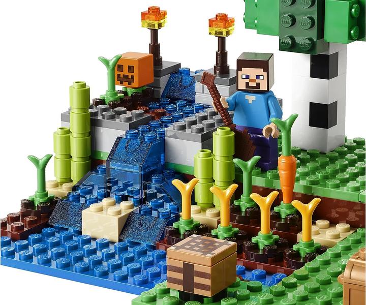Actual product image LEGO The Farm (21114, LEGO Minecraft)
