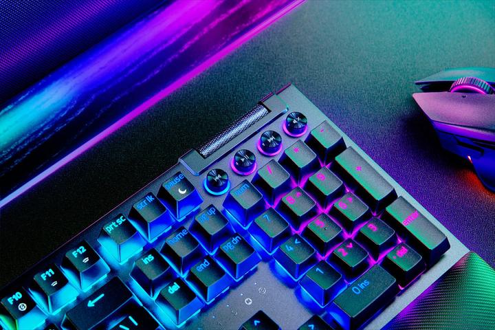 Actual product image Razer BlackWidow V4 Pro (Eng. Int., Cable)