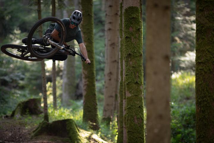 Produktbild Rockrider Mountainbike Feel 900 S All Mountain Team Edition Carbon 29 Zoll Schwarz