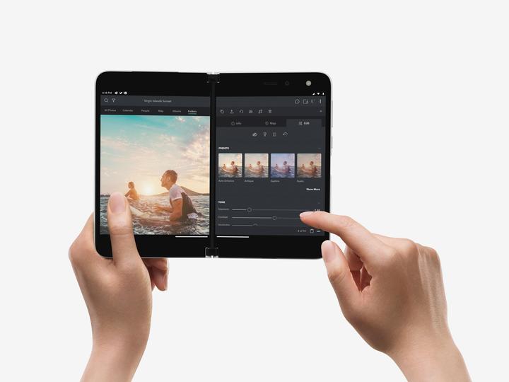 Immagine prodotto Microsoft Surface Duo (128 GB, Ghiacciaio, 8.10", Doppia SIM, 11 Mpx, 4G)