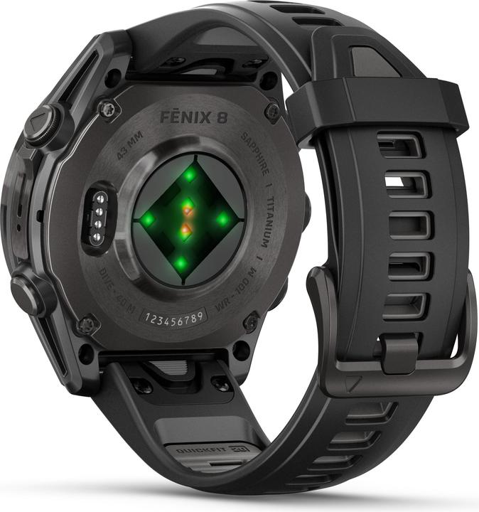 Produktbild Garmin Fenix 8 AMOLED Sapphire Titan (43 mm)