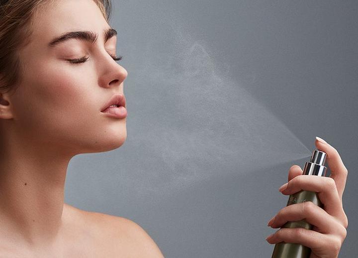 Produktbild M2 Beauté Ultra Pure Solutions Cu-Peptide & Vitamin B Facial Nano Spray (75 ml)