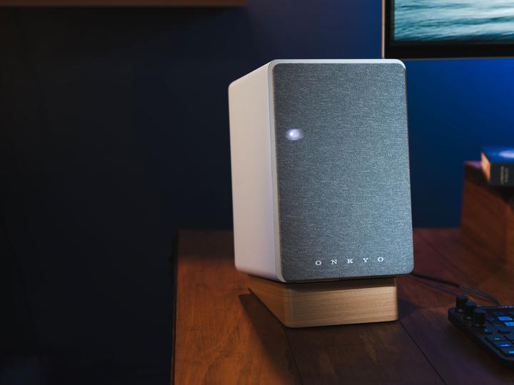 Actual product image Onkyo GX-10DB (Active, Pair)