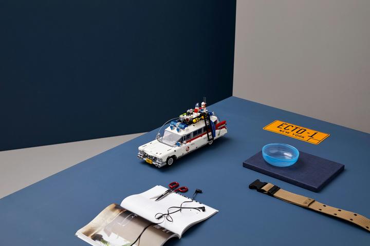Actual product image LEGO Ghostbusters ECTO-1 (10274, LEGO Icons, LEGO Rare Sets)