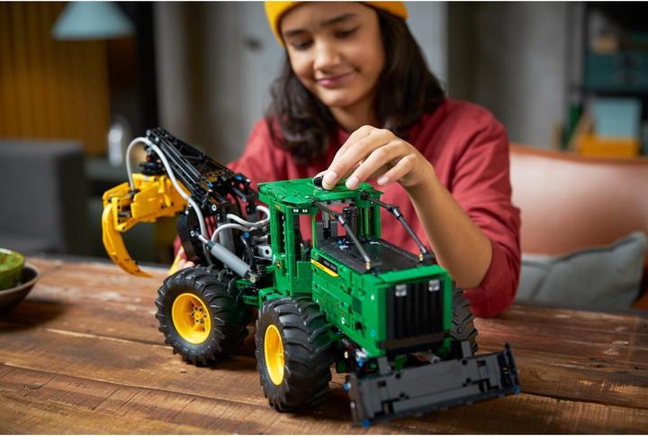Produktbild LEGO John Deere 948L-II Skidder (42157, LEGO Technic)