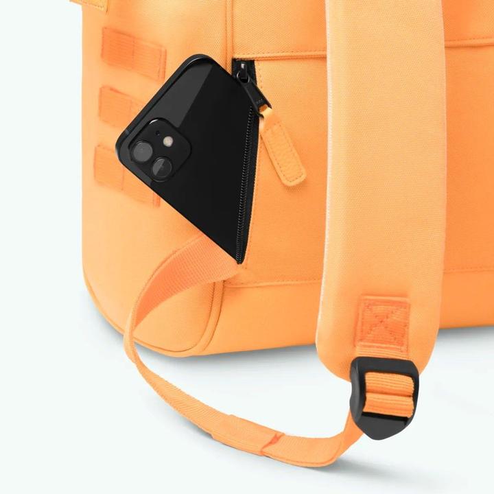 Actual product image Cabaia Omis Medium Size