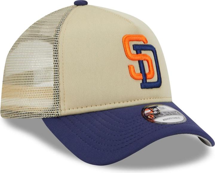 Actual product image New Era 9Forty Trucker San Diego Padres