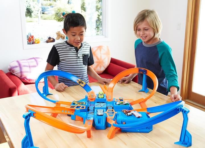 Produktbild Hot Wheels Criss Cross Crash