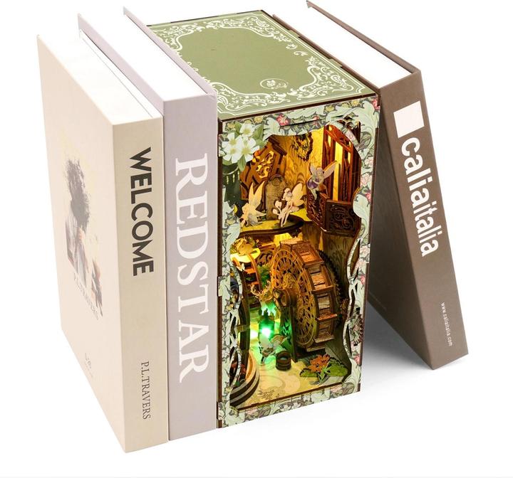 Actual product image LitNook Das Feenreich - Book Nook