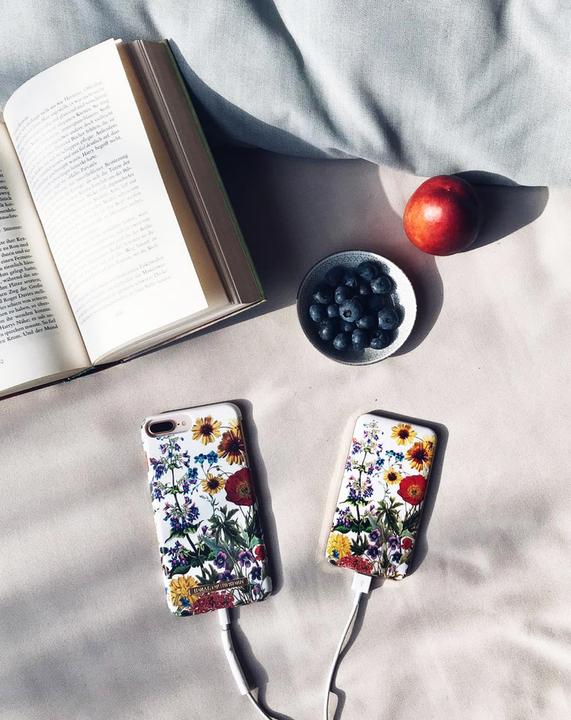 Actual product image iDeal Of Sweden Flower Meadow (5000 mAh, 5 W, 18.50 Wh)