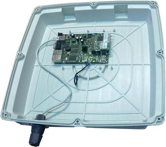 Produktbild Elite SRA2419 - 2.4 GHz, 19 dBi Panel-Antenne + Gehäuse (WLAN)