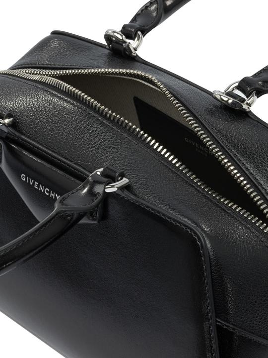 Actual product image Givenchy BB5130B2B2