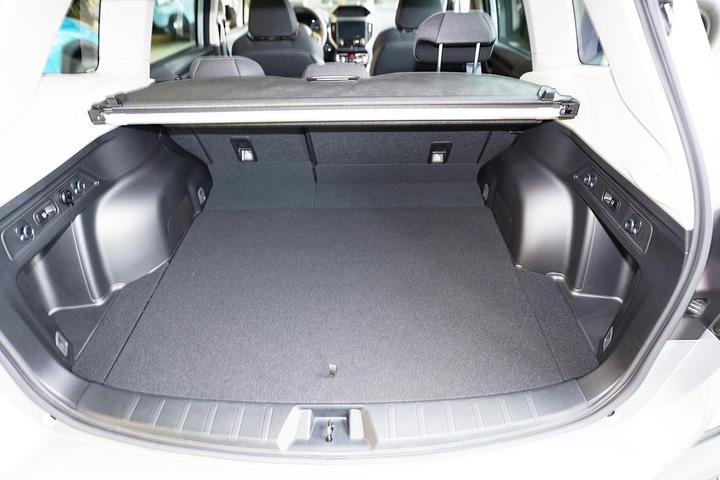 Produktbild Aristar Kofferraumwanne für Subaru Forester / e-Boxer Facelift ab 2020
